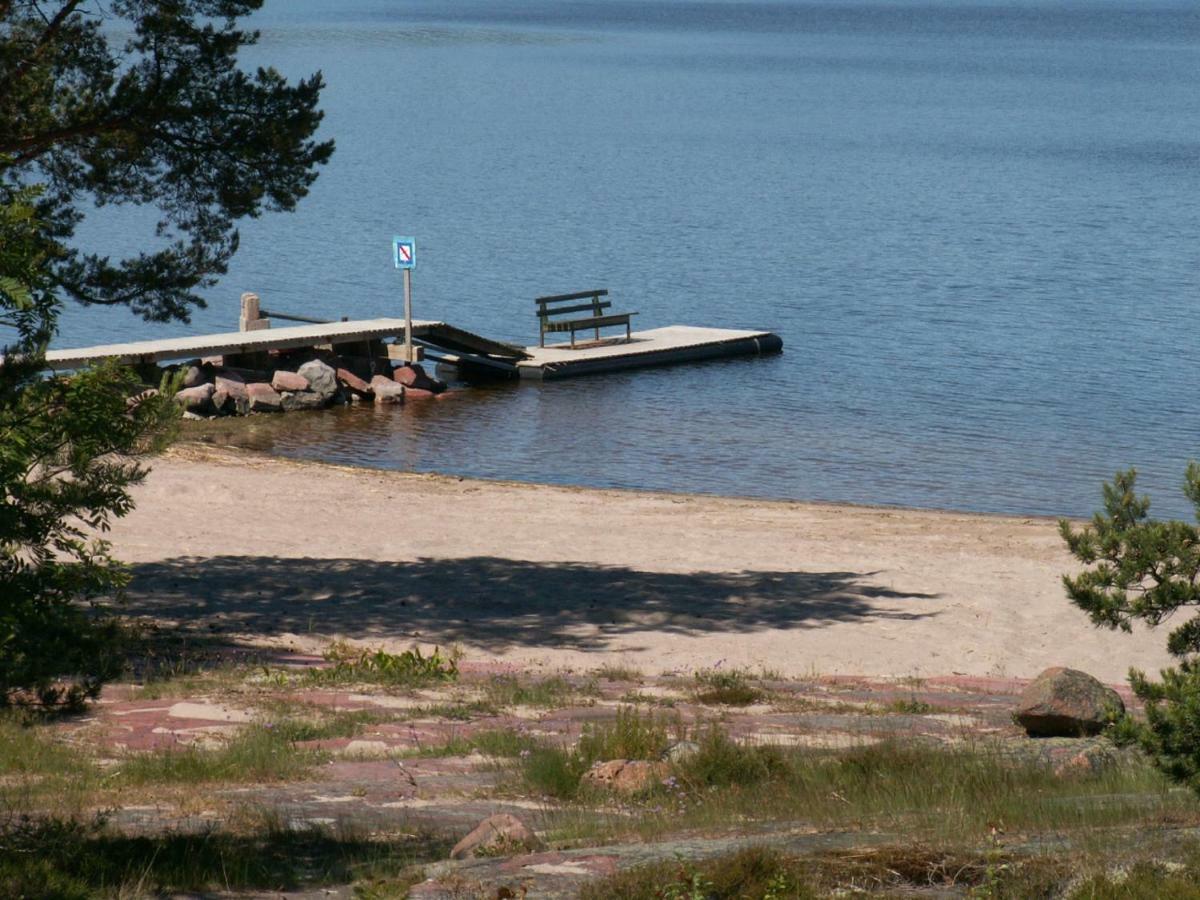 Soederoe Stugby Villa Finstrom Luaran gambar